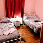 Anna's Beautiful House 利昂尼迪翁