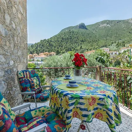 Anna's Beautiful House Leonídion