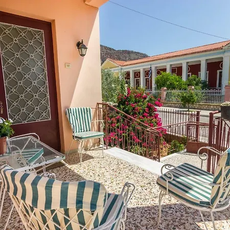 Anna's Beautiful House * 利昂尼迪翁