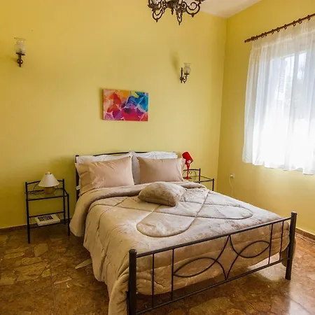 Anna's Beautiful House * Leonídion